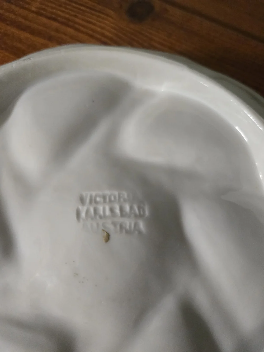 Victoria Karlsbad Austria White and Gold Porcelain Oyster Plate